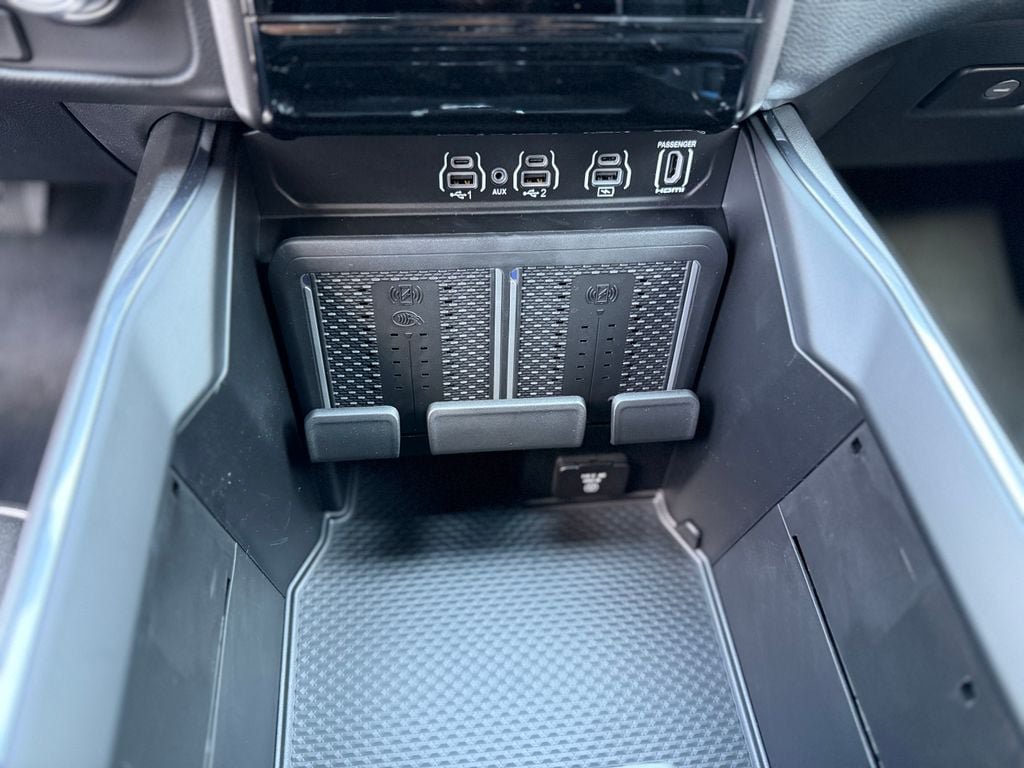 New 2026 RAM 1500 Laramie w/ Night Edition AWD/4WD image 30