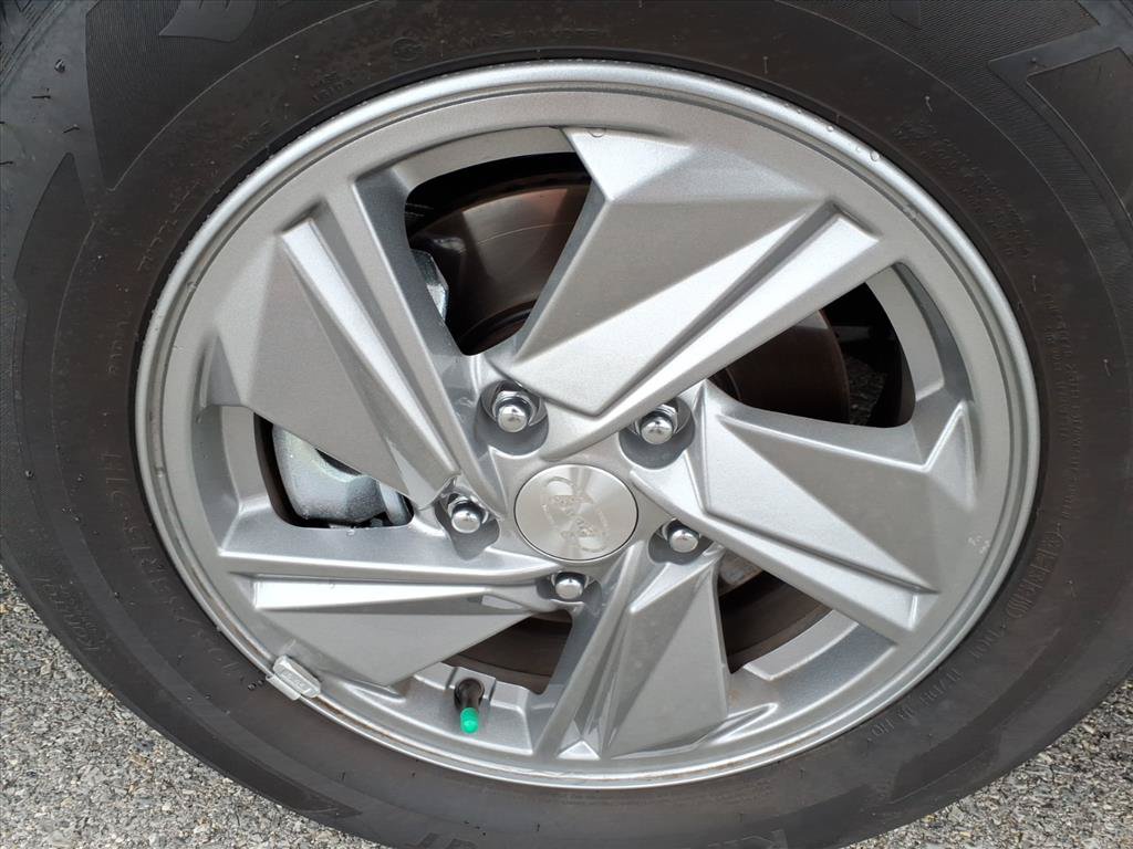 Used 2026 Hyundai Elantra SE FWD image 10