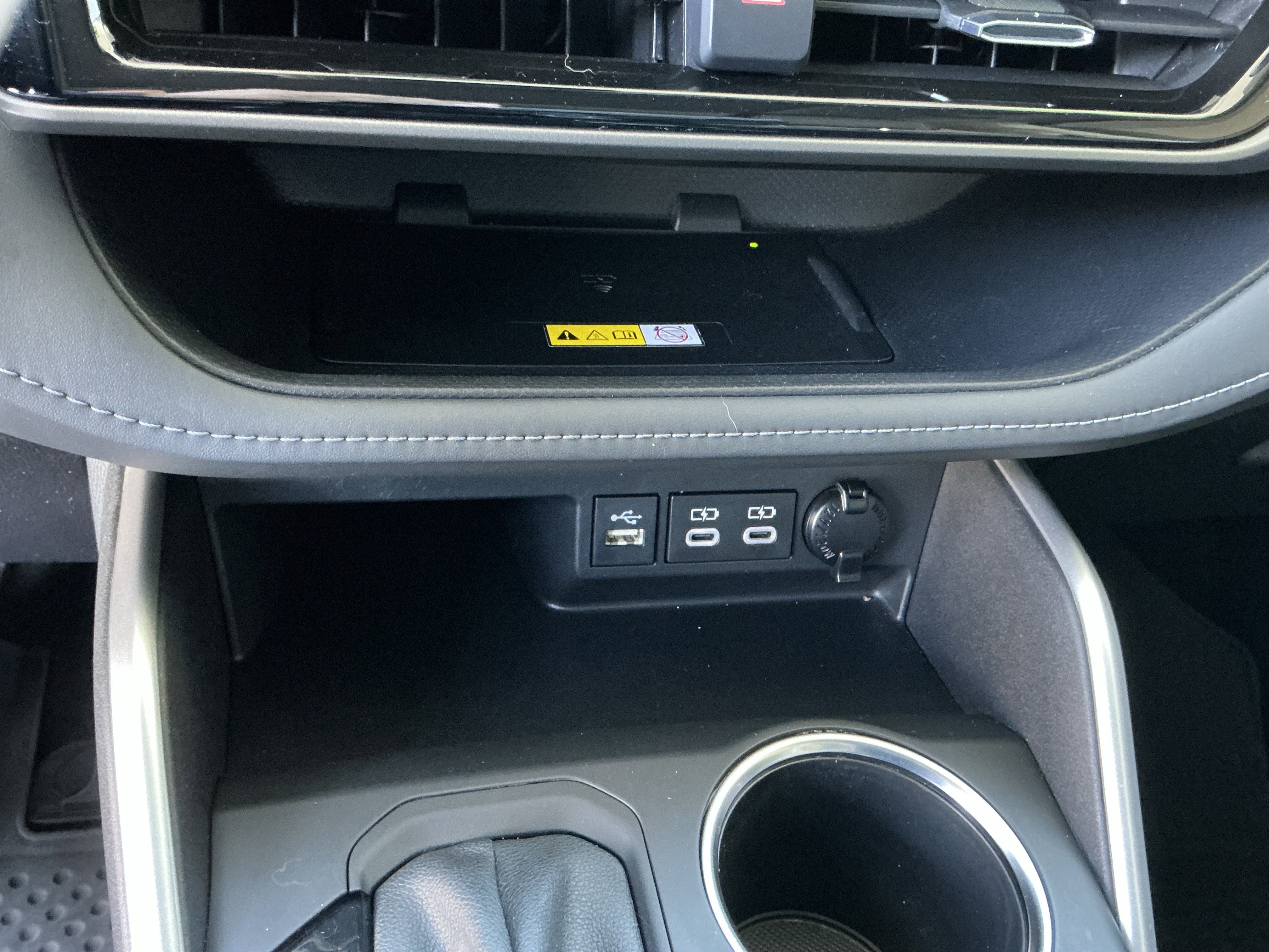 Used 2023 Toyota Highlander XLE image 32