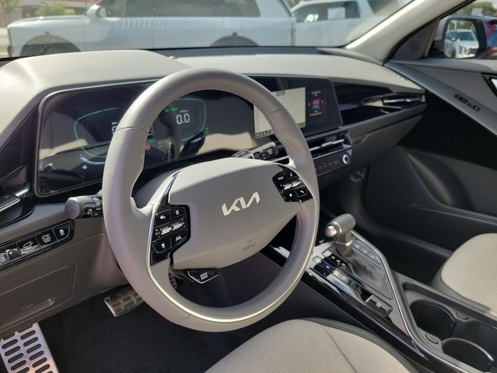 New 2026 Kia Niro SX Touring FWD image 24