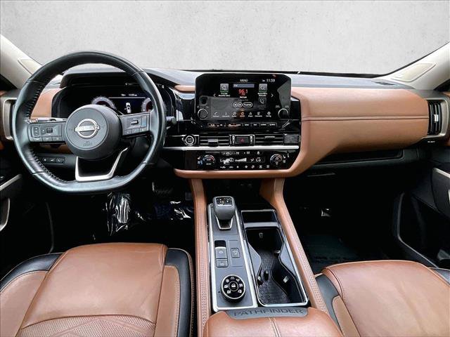 Used 2024 Nissan Pathfinder Platinum AWD/4WD image 16