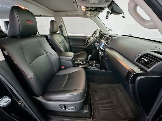 Used 2021 Toyota 4Runner Venture w/ Moonroof Package image 28