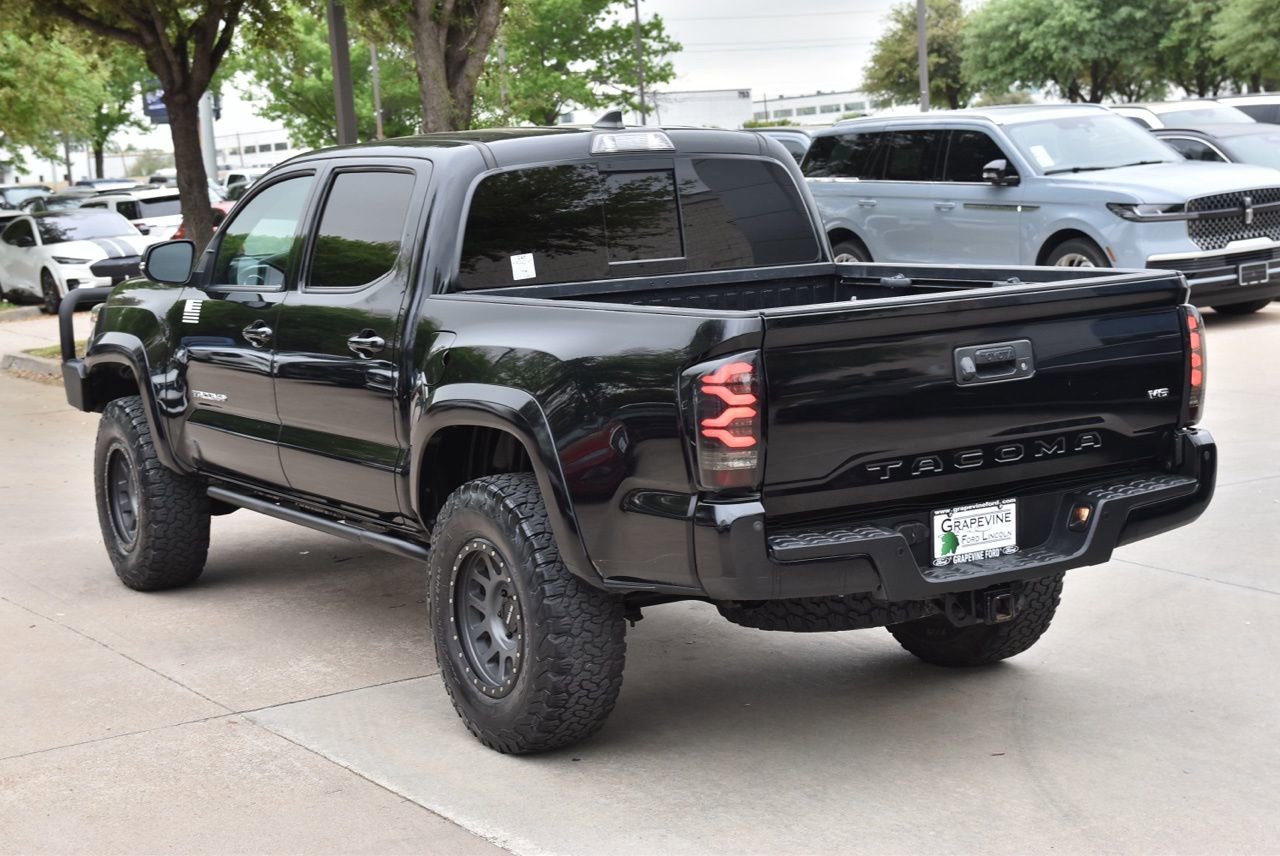 Used 2019 Toyota Tacoma TRD Sport w/ Technology Package image 10