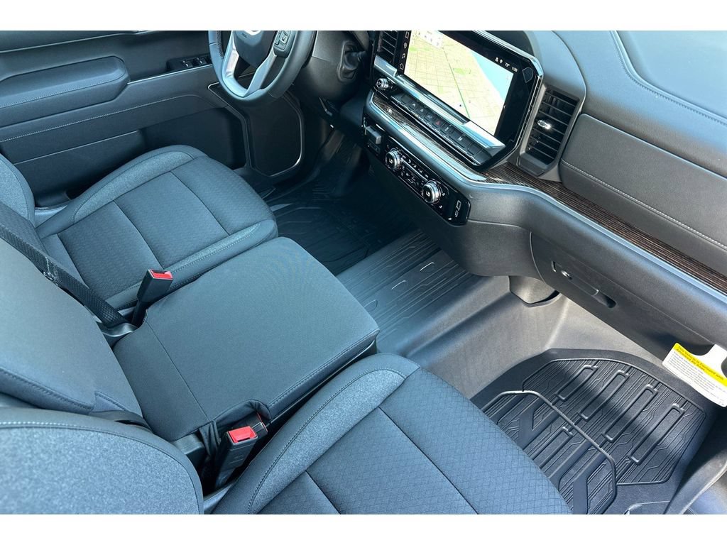 New 2026 GMC Sierra 1500 Elevation w/ LPO, Elevation Black Package AWD/4WD image 15