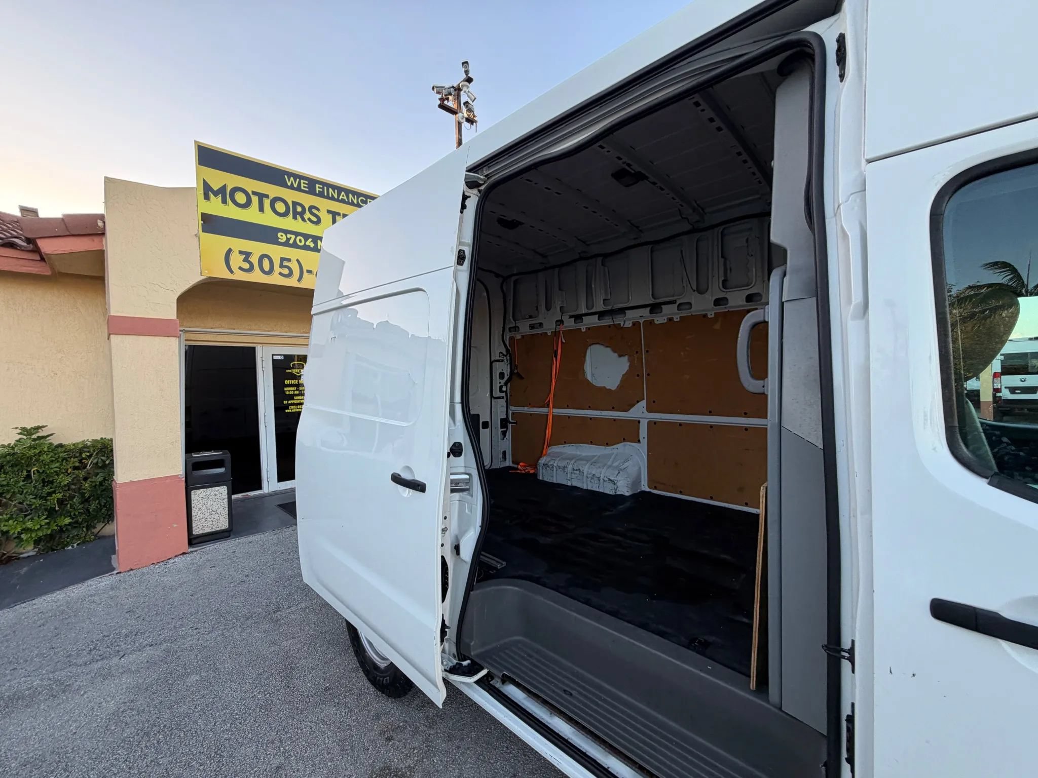 Used 2021 Nissan NV 2500 SV w/ Navigation Package RWD image 9
