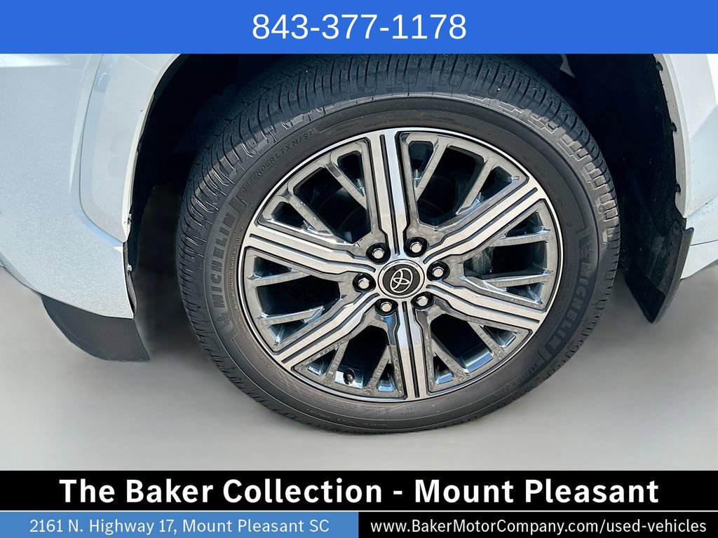 Used 2024 Toyota Sequoia Capstone AWD/4WD image 33