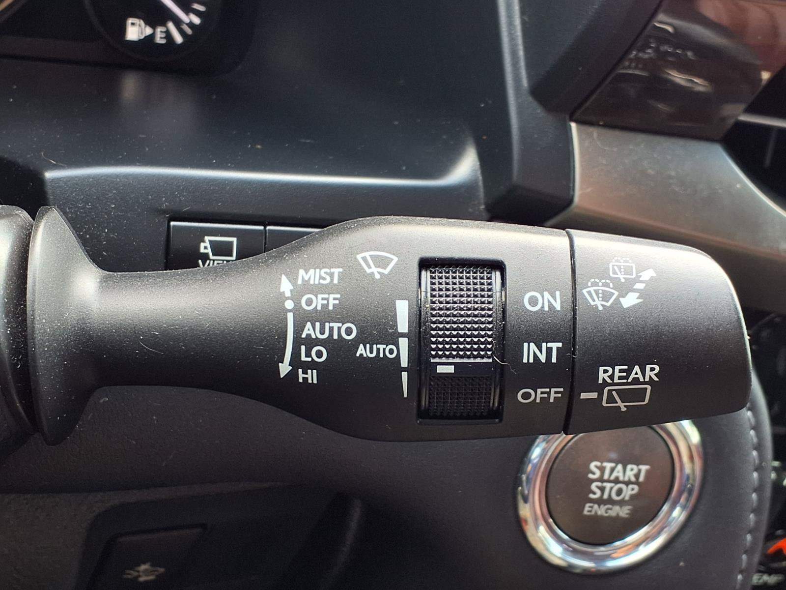 Used 2016 Lexus LX 570 4WD w/ Luxury Package image 15