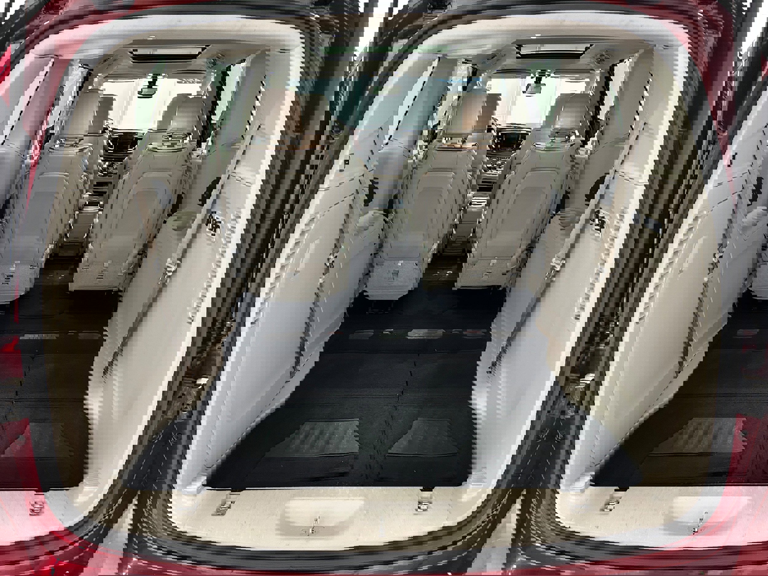 Used 2020 Chrysler Pacifica Limited image 38