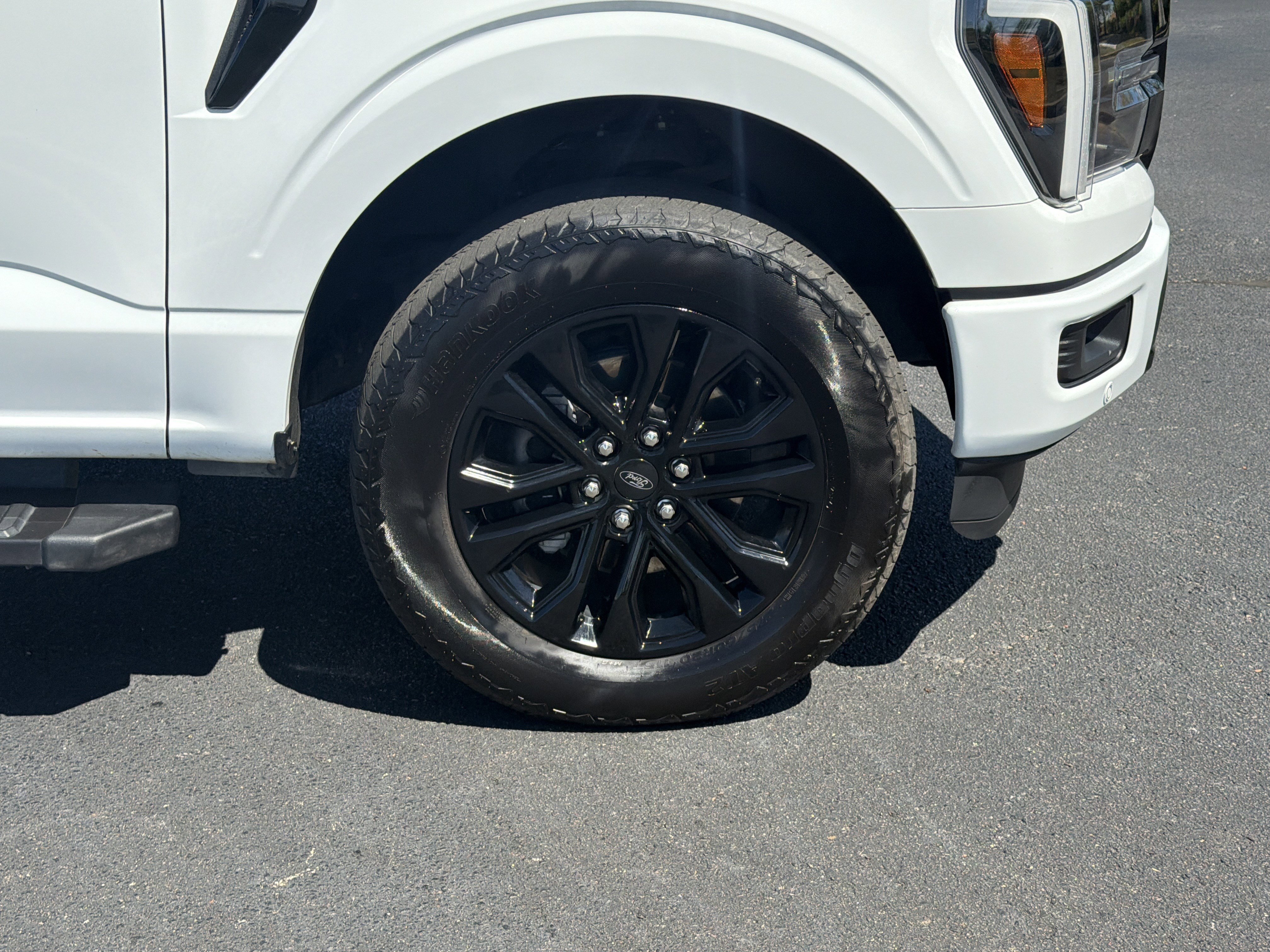 Used 2025 Ford F150 Lariat w/ Equipment Group 501A Mid image 33