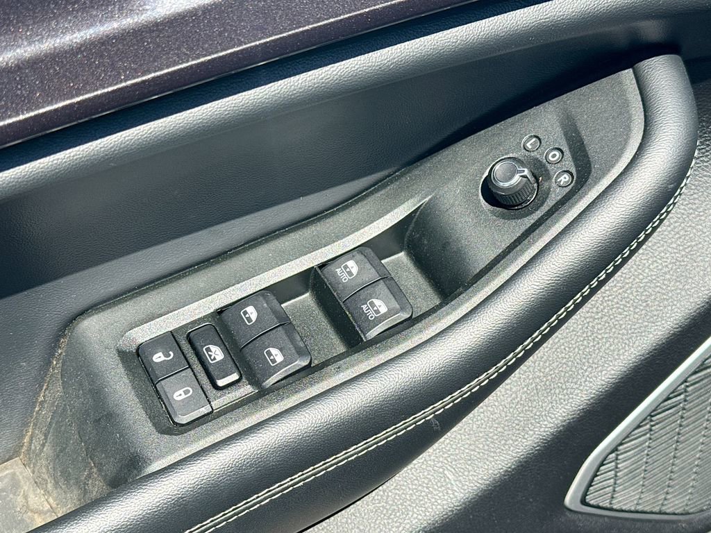 Used 2021 Jeep Grand Cherokee L Laredo w/ Luxury Tech Group I AWD/4WD image 18