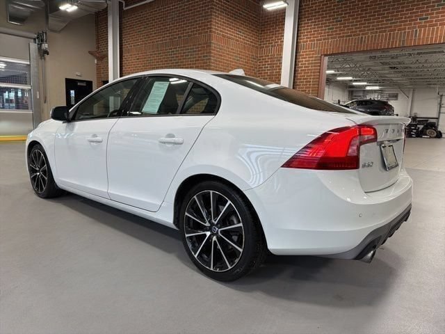 Used 2018 Volvo S60 T5 Dynamic w/ Vision Package AWD/4WD image 6