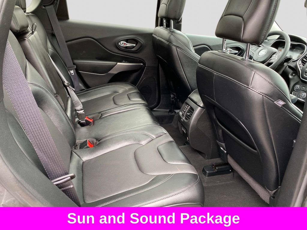 Used 2022 Jeep Cherokee Latitude Lux w/ Sun & Sound Group image 22