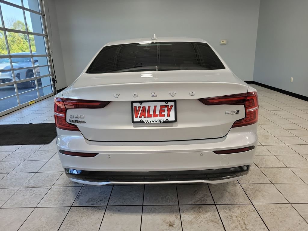 Used 2024 Volvo S60 B5 Core image 5