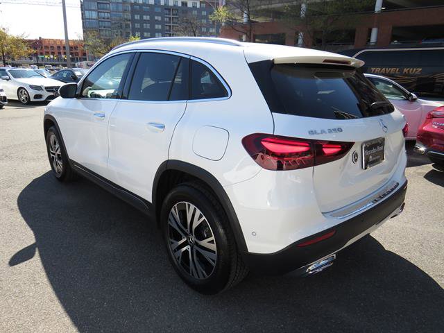Used 2026 Mercedes-Benz GLA 250 4MATIC image 2