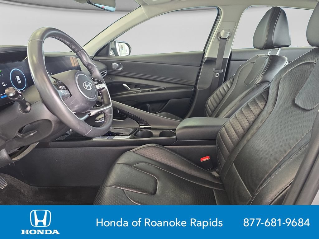 Used 2025 Hyundai Elantra Limited FWD image 10
