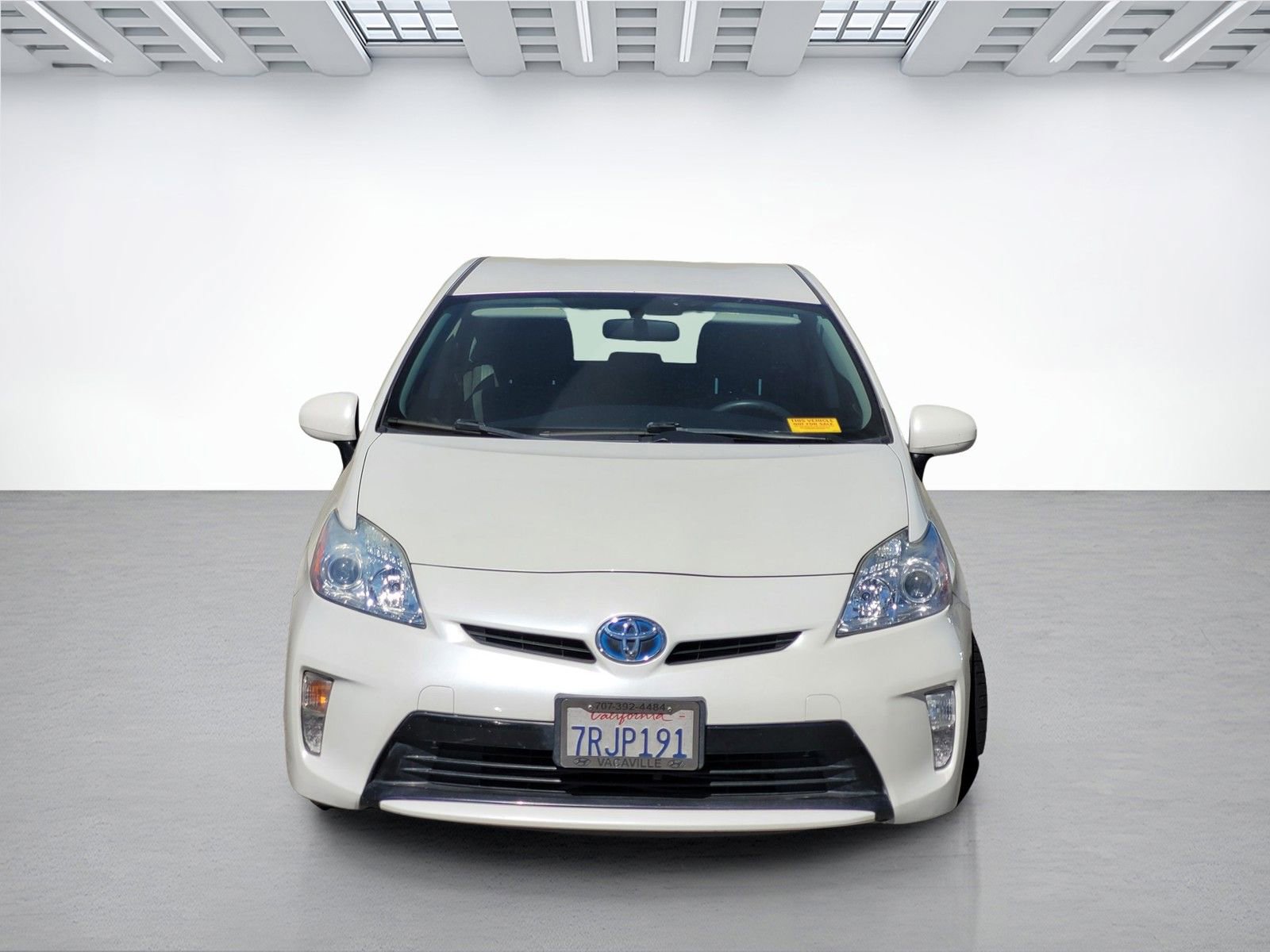 Used 2015 Toyota Prius Two image 2
