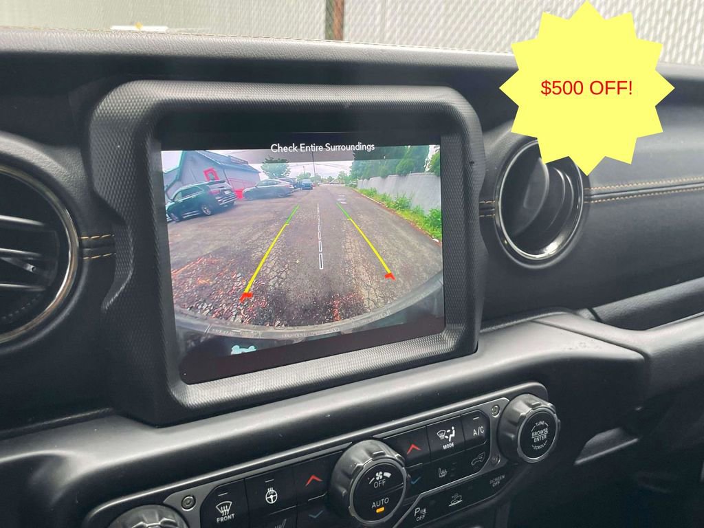 Used 2021 Jeep Wrangler Unlimited Sahara AWD/4WD image 28