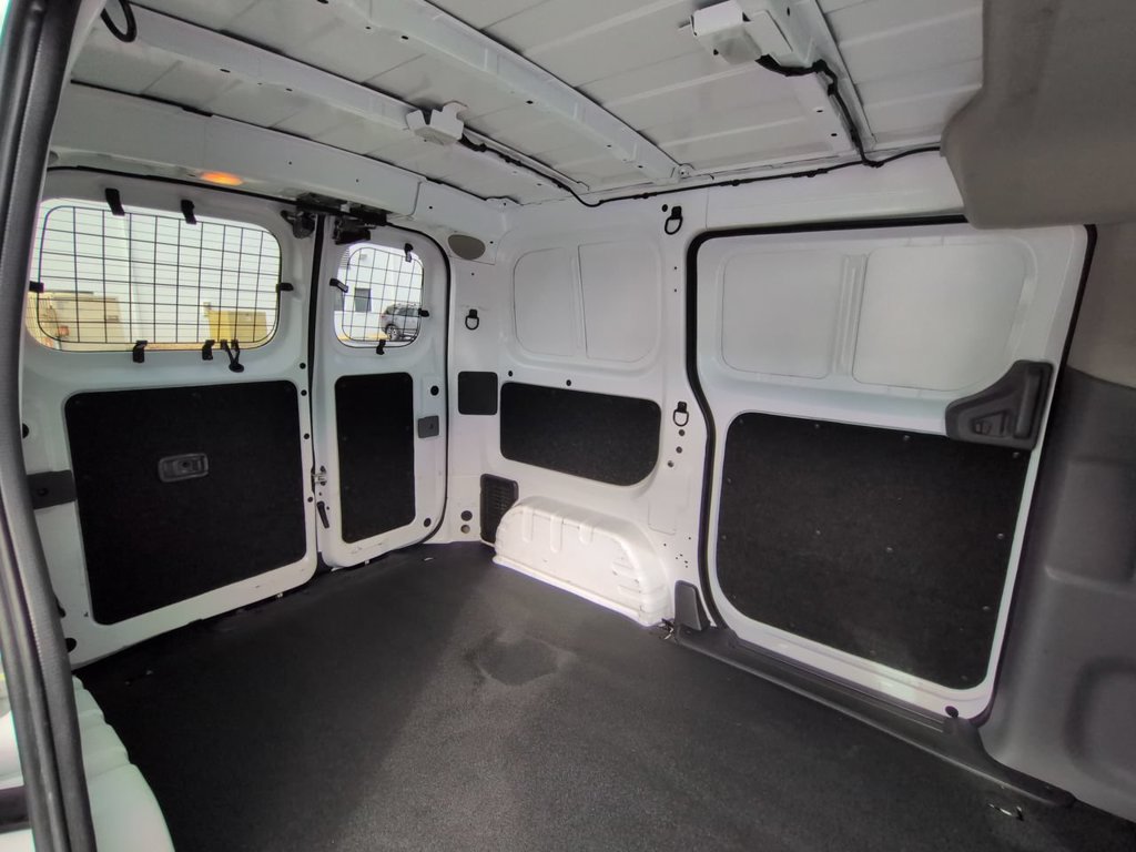 Used 2021 Nissan NV200 SV w/ Sliding Door Glass Package FWD image 14