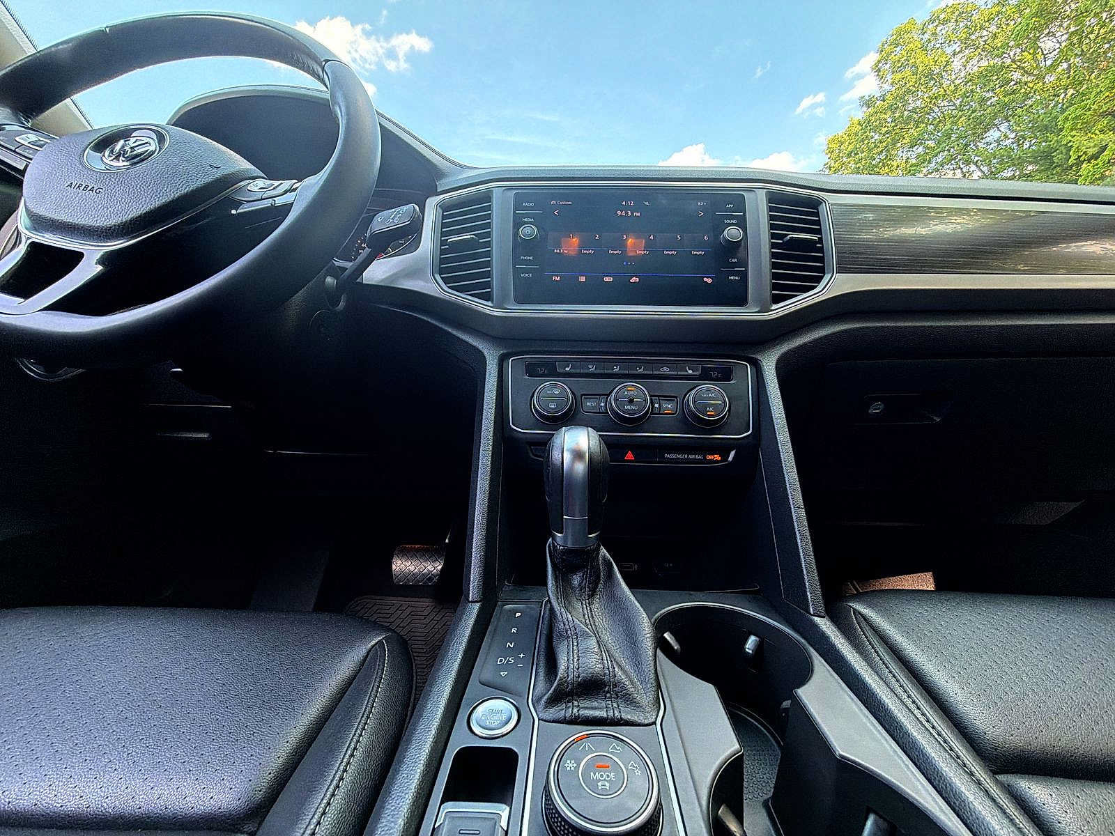 Used 2019 Volkswagen Atlas SE w/ Towing Package AWD/4WD image 24