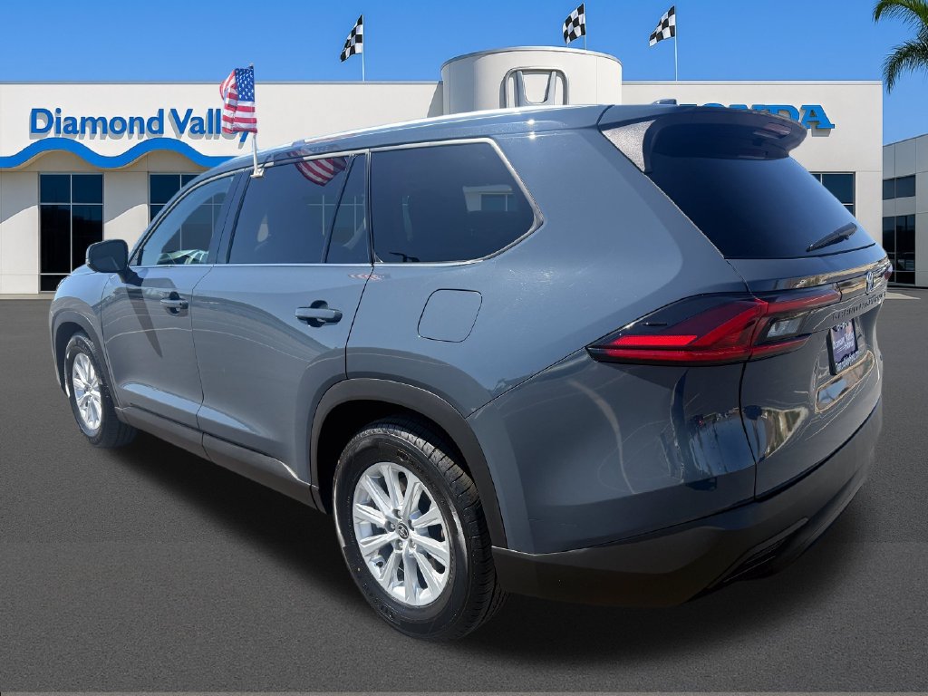 Used 2025 Toyota Grand Highlander FWD image 4