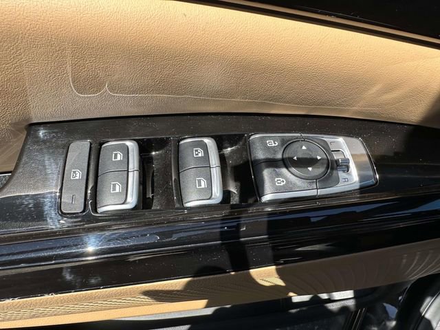 Used 2024 Kia Carnival EX FWD image 20