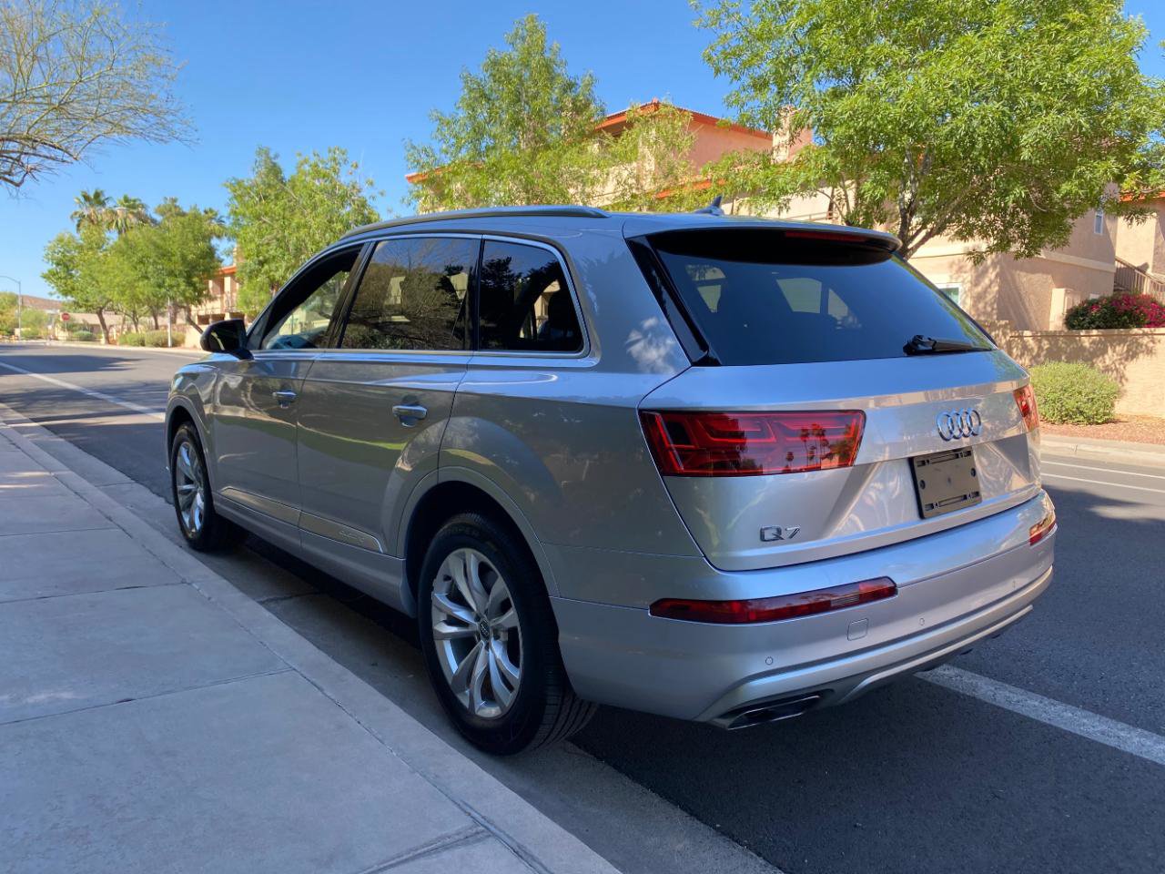 Used 2019 Audi Q7 3.0T Premium w/ Convenience Package AWD/4WD image 11