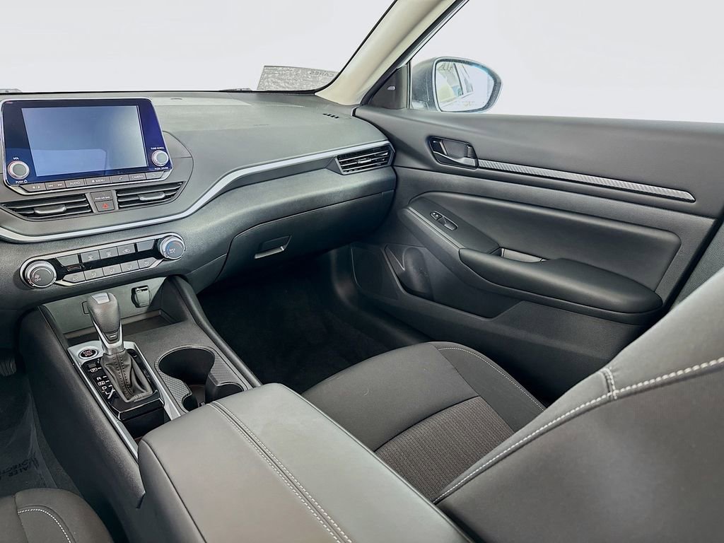 Certified 2025 Nissan Altima 2.5 S FWD image 30