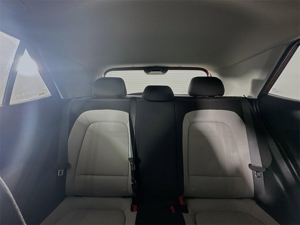 Used 2024 Hyundai Venue SEL image 13