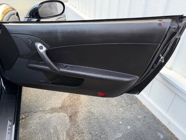 Used 2006 Chevrolet Corvette Convertible w/ Preferred Equipment Group image 25