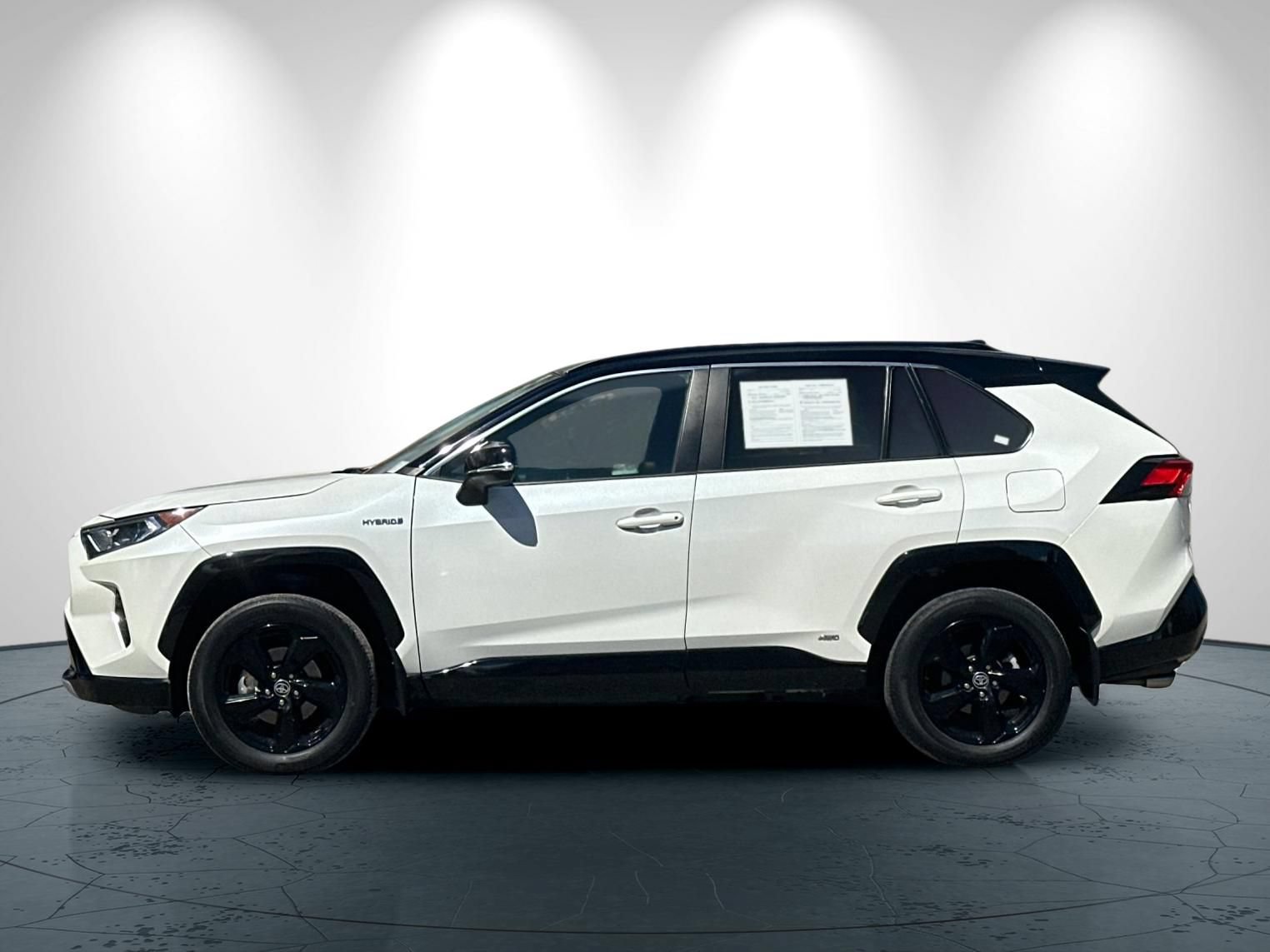 Used 2021 Toyota RAV4 XSE w/ XSE Grade Weather Package AWD/4WD image 7