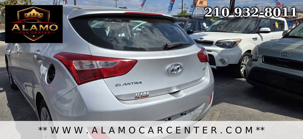Used 2016 Hyundai Elantra GT FWD image 11