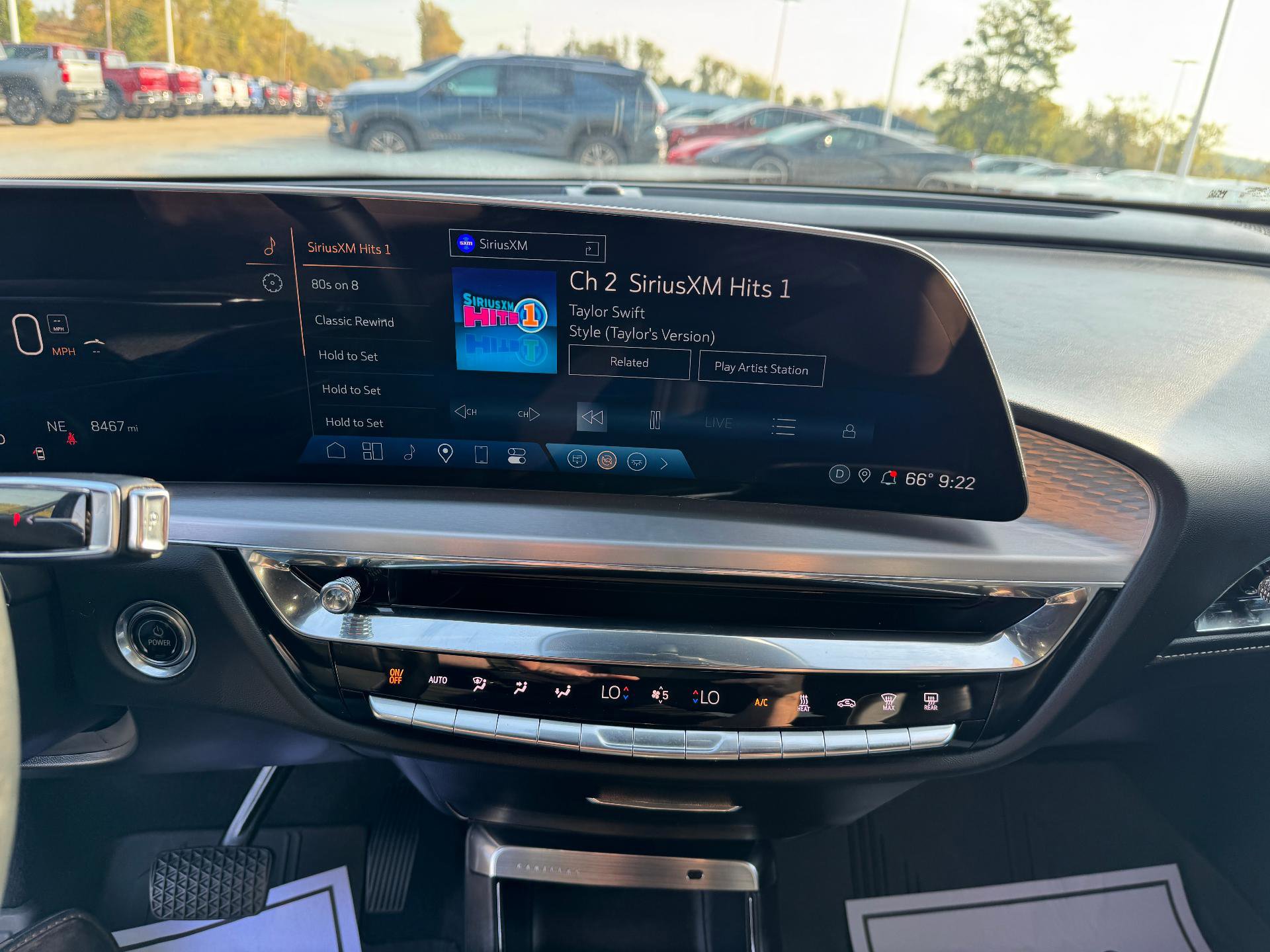 Used 2024 Cadillac Lyriq Luxury w/ LPO, Floor Liner Package image 20