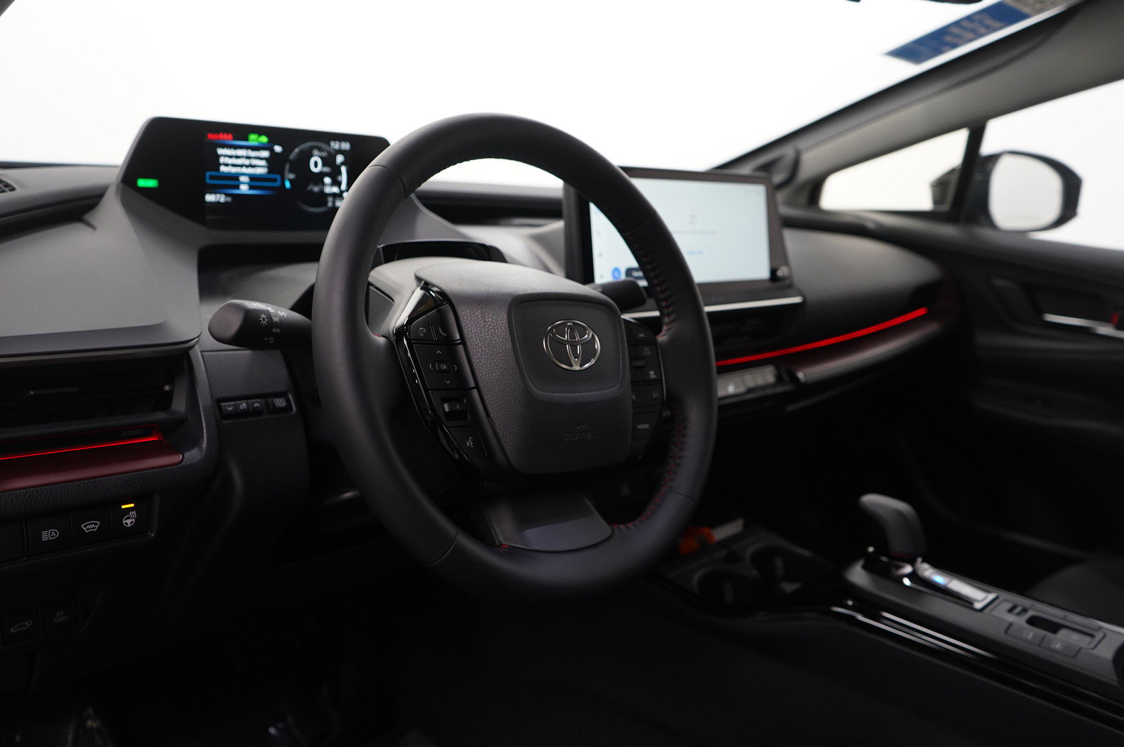 Used 2025 Toyota Prius Plug-In Hybrid image 18