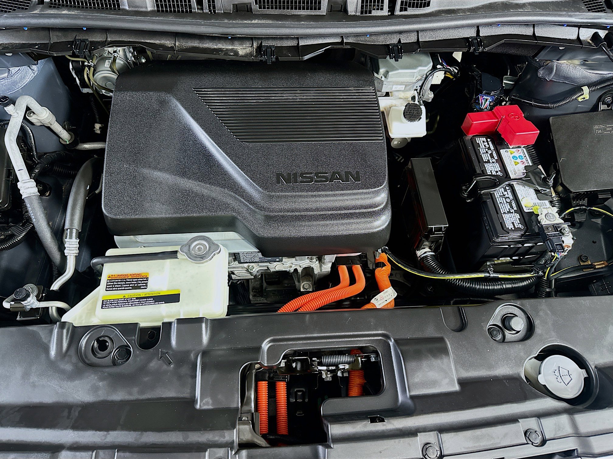 Used 2025 Nissan Leaf S image 32