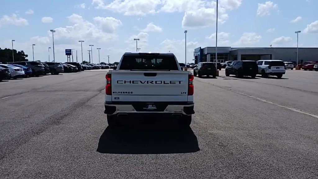 Used 2025 Chevrolet Silverado 1500 LTZ image 7