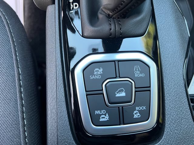 New 2026 Nissan Frontier SV w/ All-Weather Content Package AWD/4WD image 21