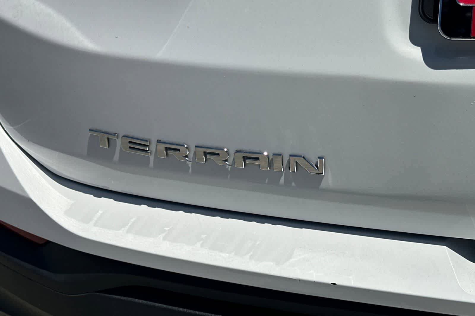 Used 2020 GMC Terrain SLE FWD image 13