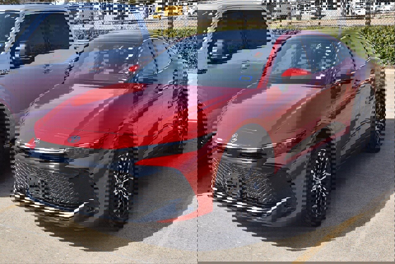 Used 2025 Toyota Crown Limited image 1