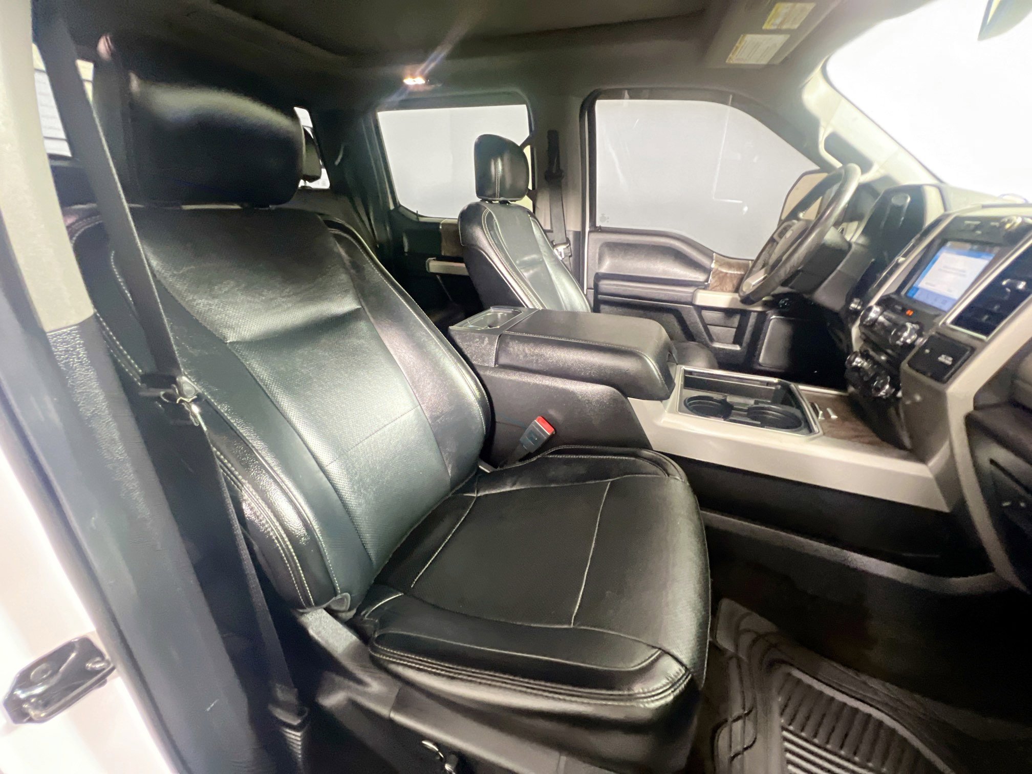 Used 2018 Ford F250 Lariat w/ Lariat Ultimate Package image 29