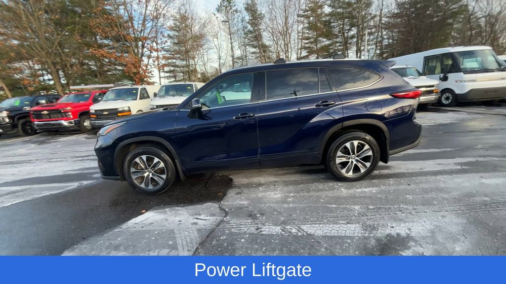 Used 2021 Toyota Highlander XLE image 8