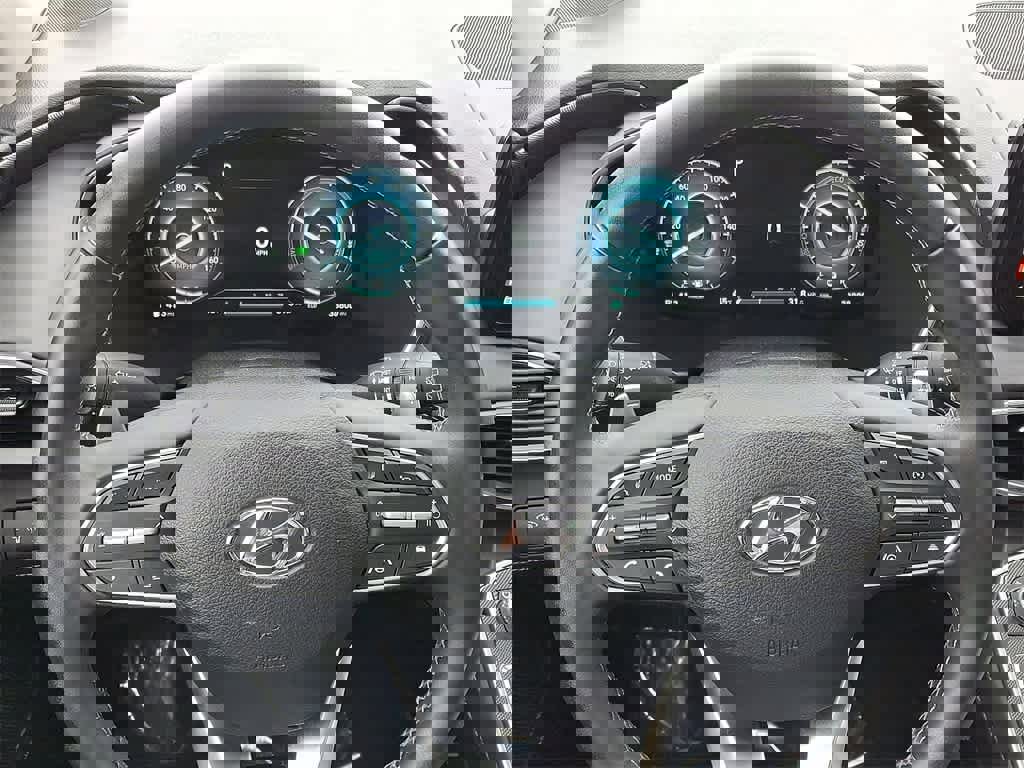 Used 2023 Hyundai Santa Fe SEL Premium image 16