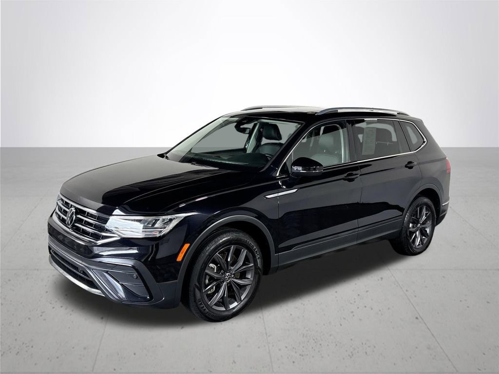 Used 2022 Volkswagen Tiguan SE image 2
