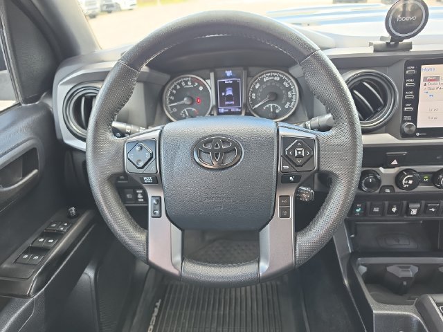 Used 2020 Toyota Tacoma TRD Sport AWD/4WD image 10