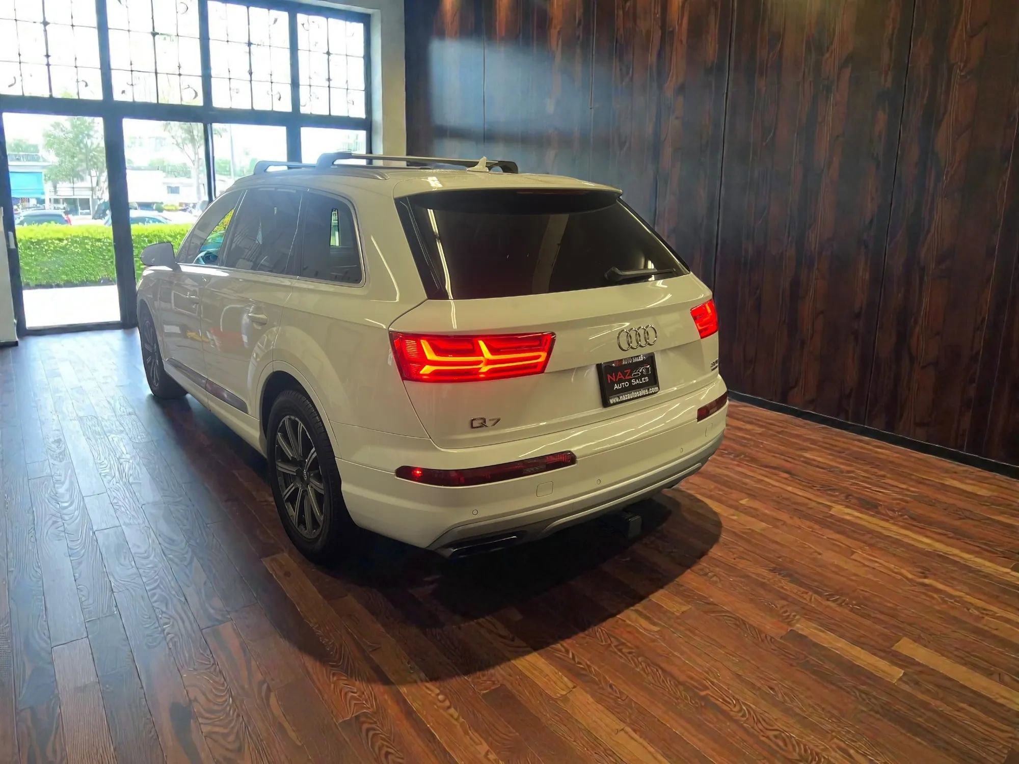 Used 2017 Audi Q7 3.0T Premium AWD/4WD image 5