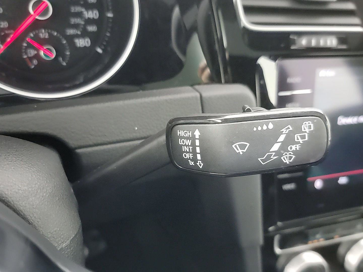 Used 2020 Volkswagen GTI Autobahn image 28