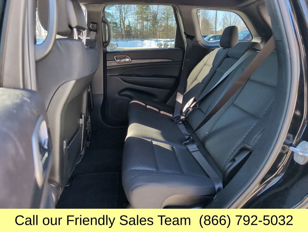 Used 2020 Jeep Grand Cherokee Laredo image 25