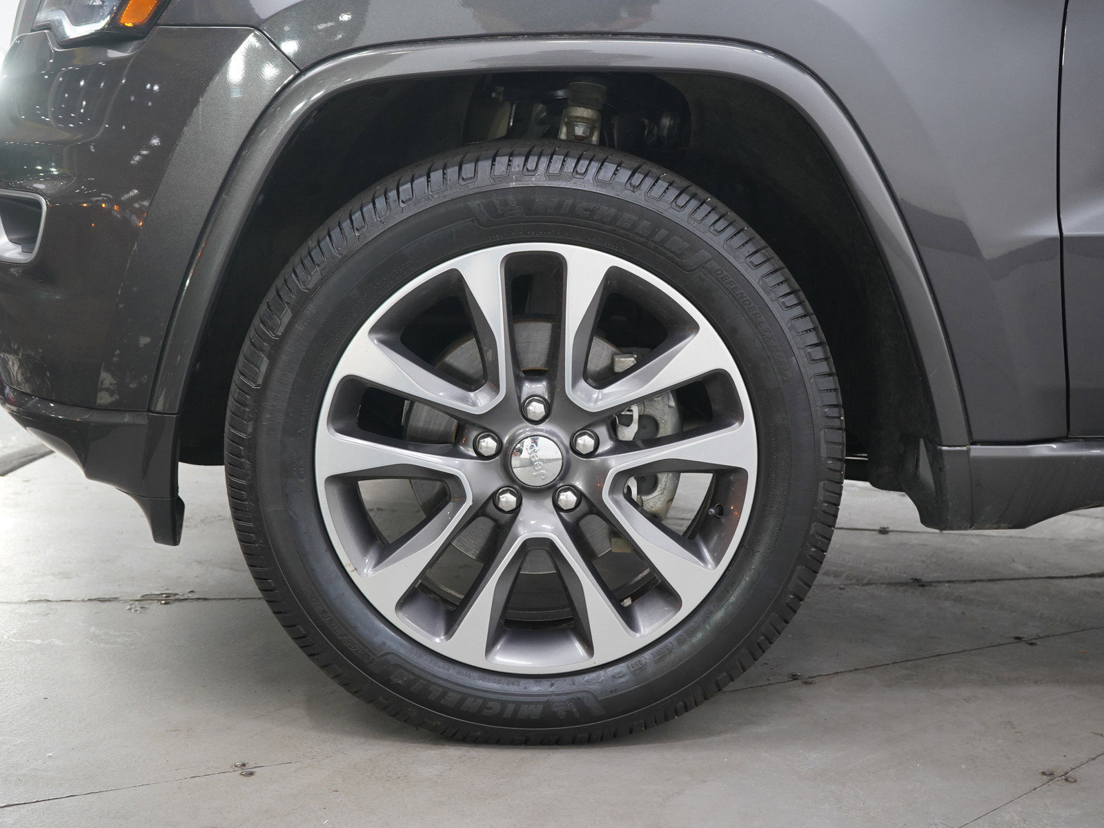 Used 2018 Jeep Grand Cherokee Limited AWD/4WD image 30