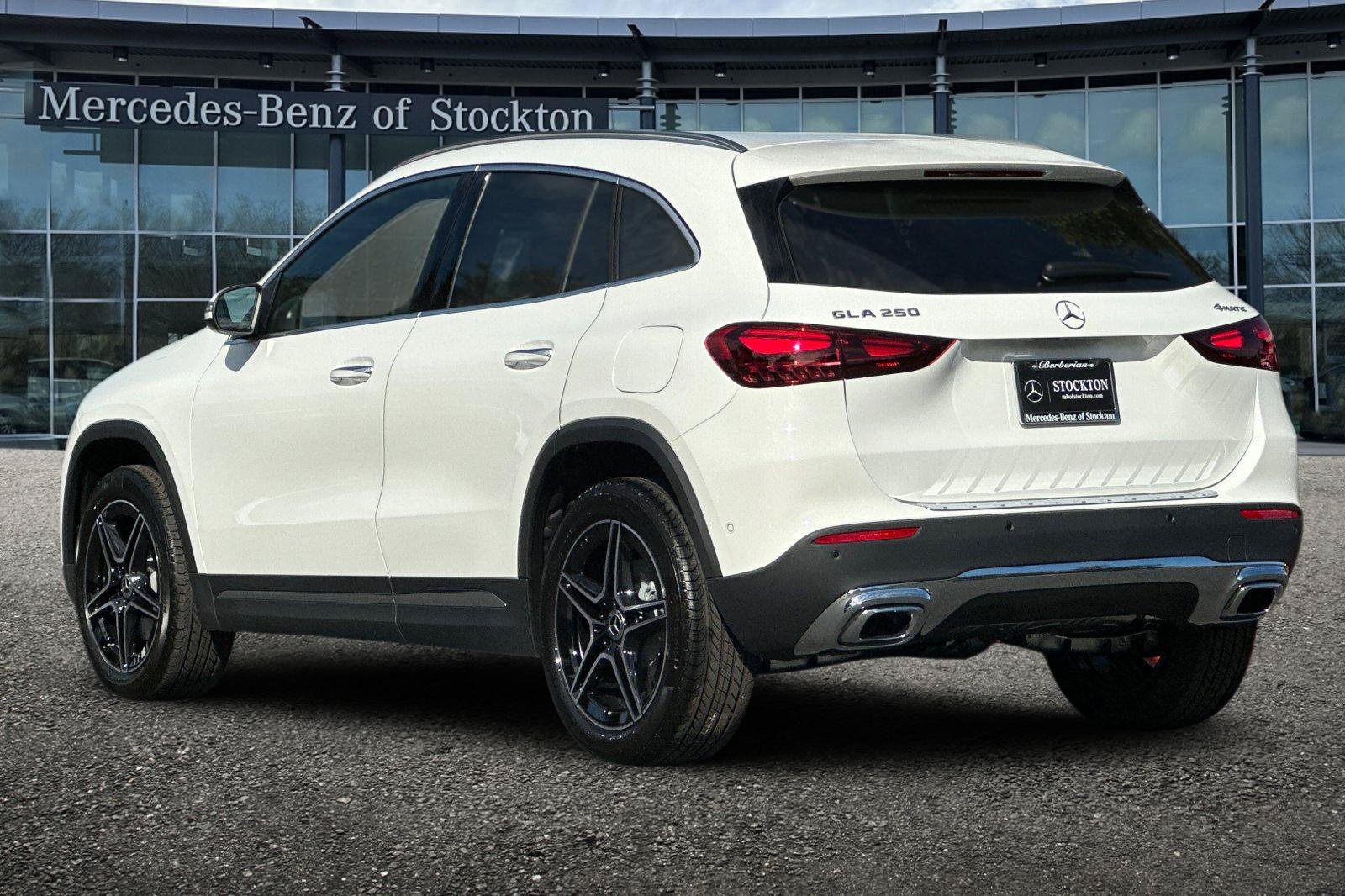 New 2026 Mercedes-Benz GLA 250 4MATIC image 6