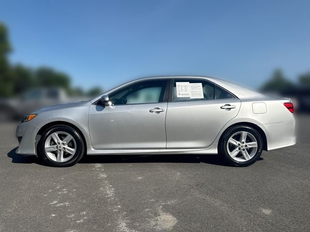 Used 2012 Toyota Camry SE FWD image 5