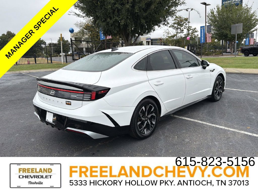 Used 2025 Hyundai Sonata SEL FWD image 3